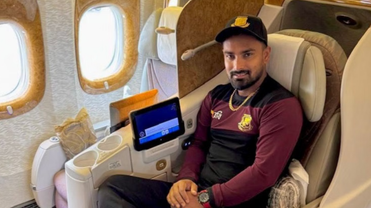 এশিয়া কাপ মিশন শুরু করতে ঢাকা ছাড়ল টাইগাররা